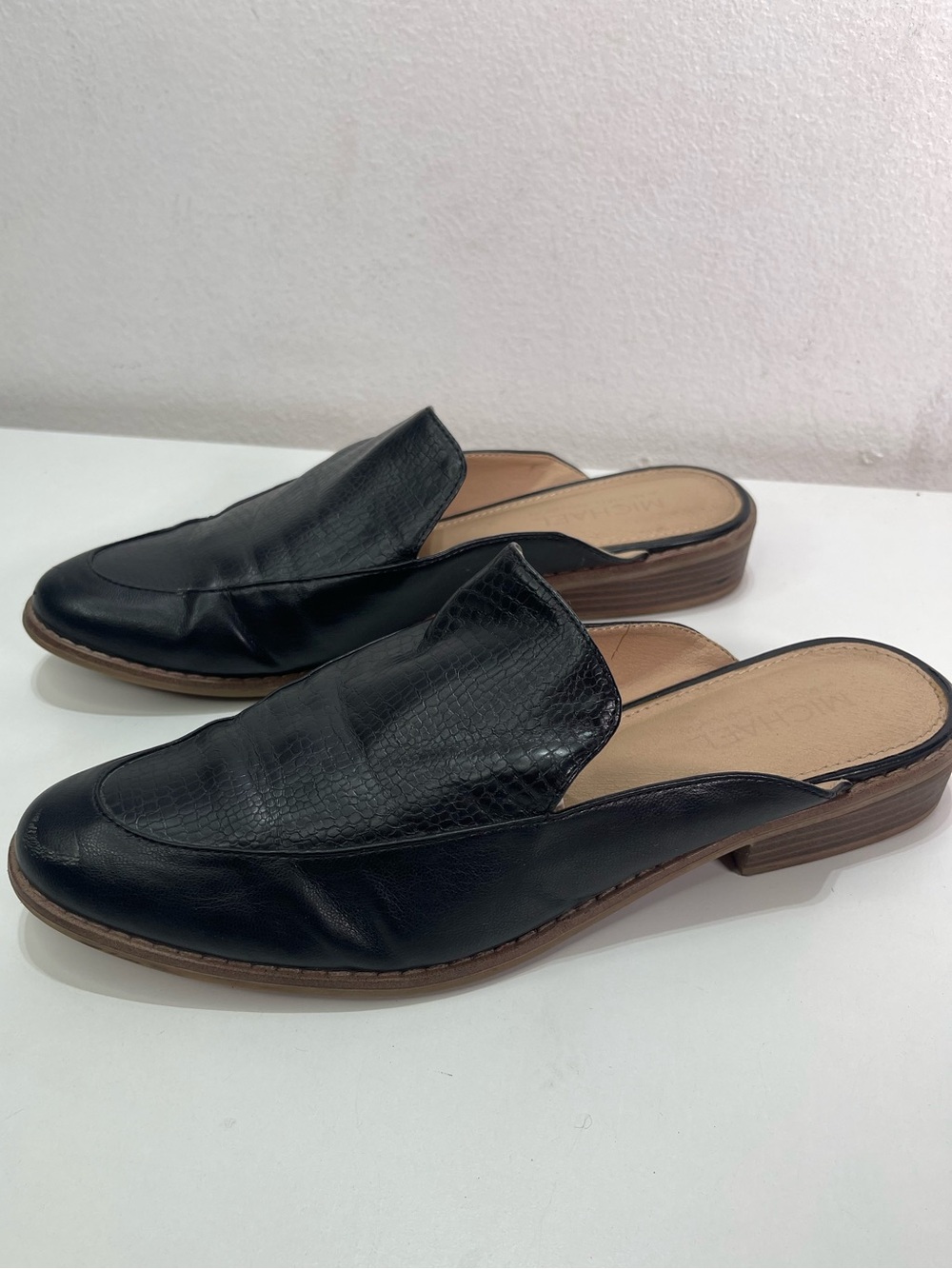 Michael Shannon Mule Loafers Black Leather Croc Embossed Academia Women's 9 .5